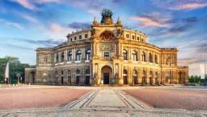 Keindahan Megah Semperoper Dresden Gedung Opera Bersejarah